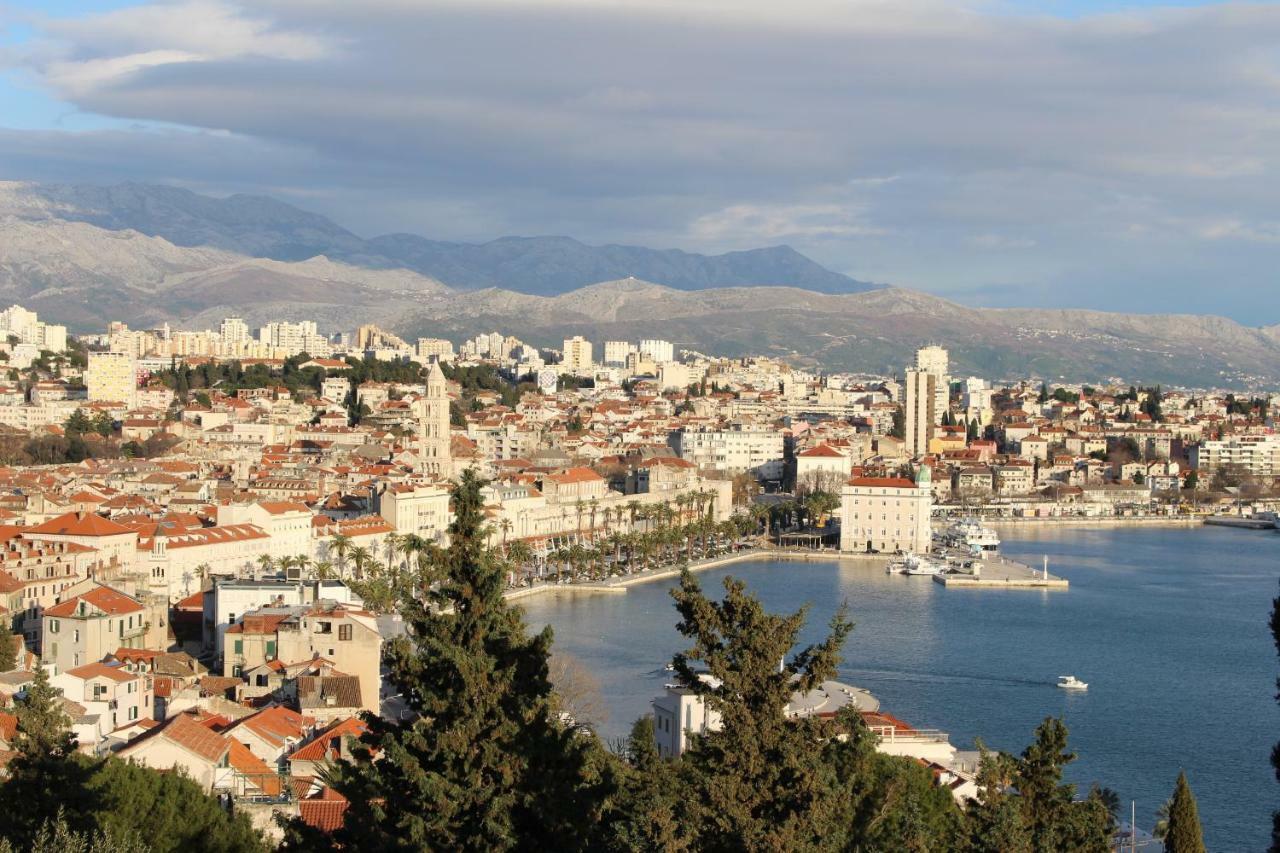 Apartments Blue Maris Znjan Split Bagian luar foto